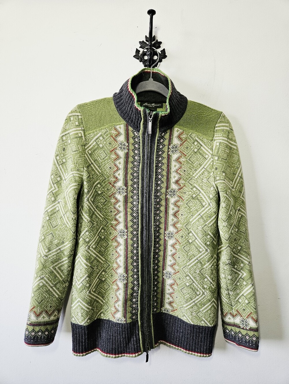 Eddie Bauer 100% Merino Wool Fair Isle Sweater Size M Green Knit Cardigan EUC